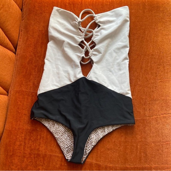 Acacia Swimwear One Piece - Picture 2 of 3